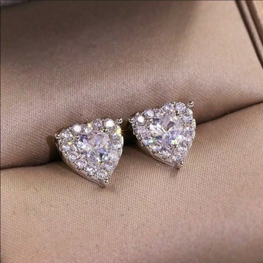 The Iced Hearts white sapphire silver Stud heart earrings - Picture 6 of 6